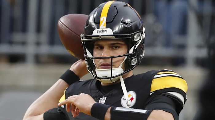 Steelers quarterback Mason Rudolph throws a pass in warmups.